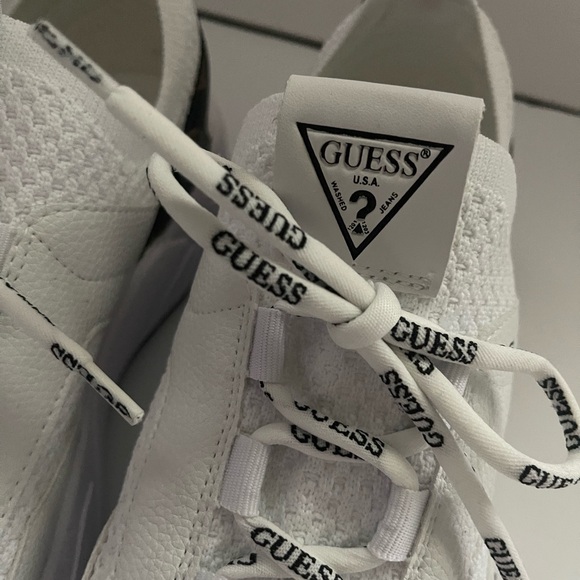 New in box-GUESS Women's White and Brown design Sneakers - Picture 14 of 16
